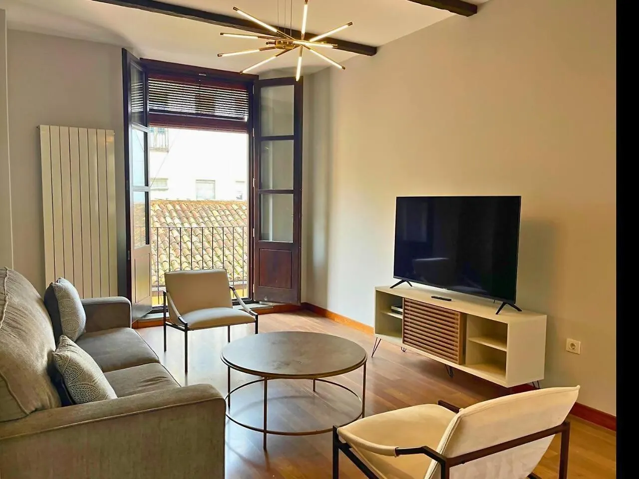 Контакты Home4U Centro Granada